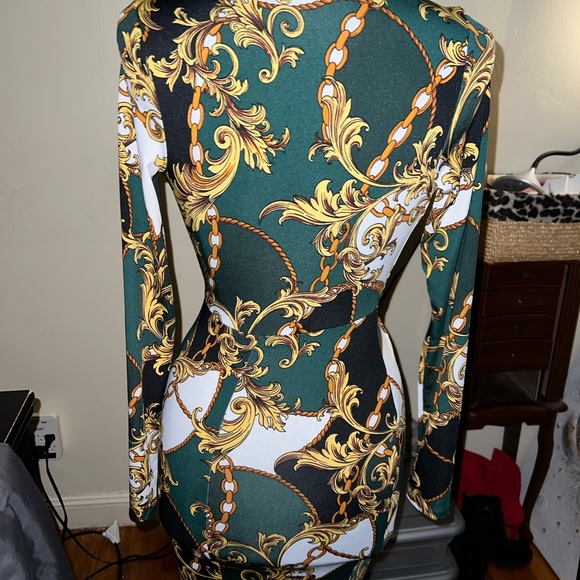 Dress - Picture 3 of 4